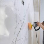 Переваги та недоліки використання венеціанської штукатурки в інтер’єрі
