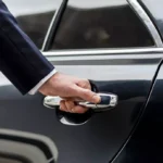 Львів – Варшава: Чому все більше людей обирають індивідуальний трансфер, а не автобус